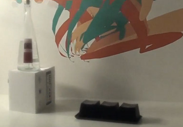 透明展示柜体感